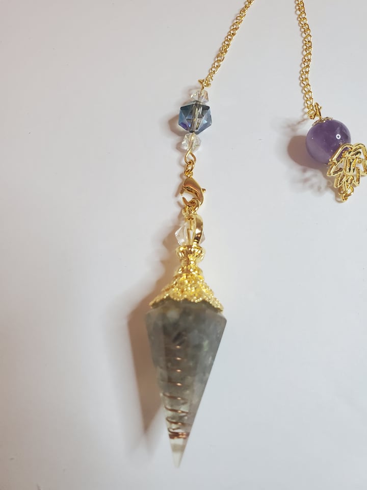 Labradorite premium pendulum