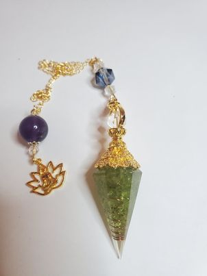 Prehnite premium pendulum