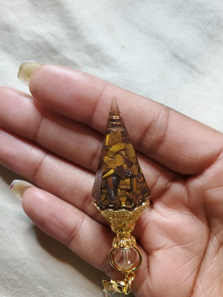 tigers eye premuim pendulum